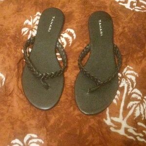 Tahari black flip flops